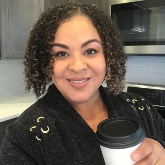 Meet your Posher, Lashawnda - Picture 1 of 1